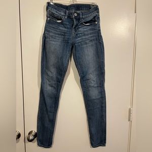 Women’s Express mid rise skinny jeans